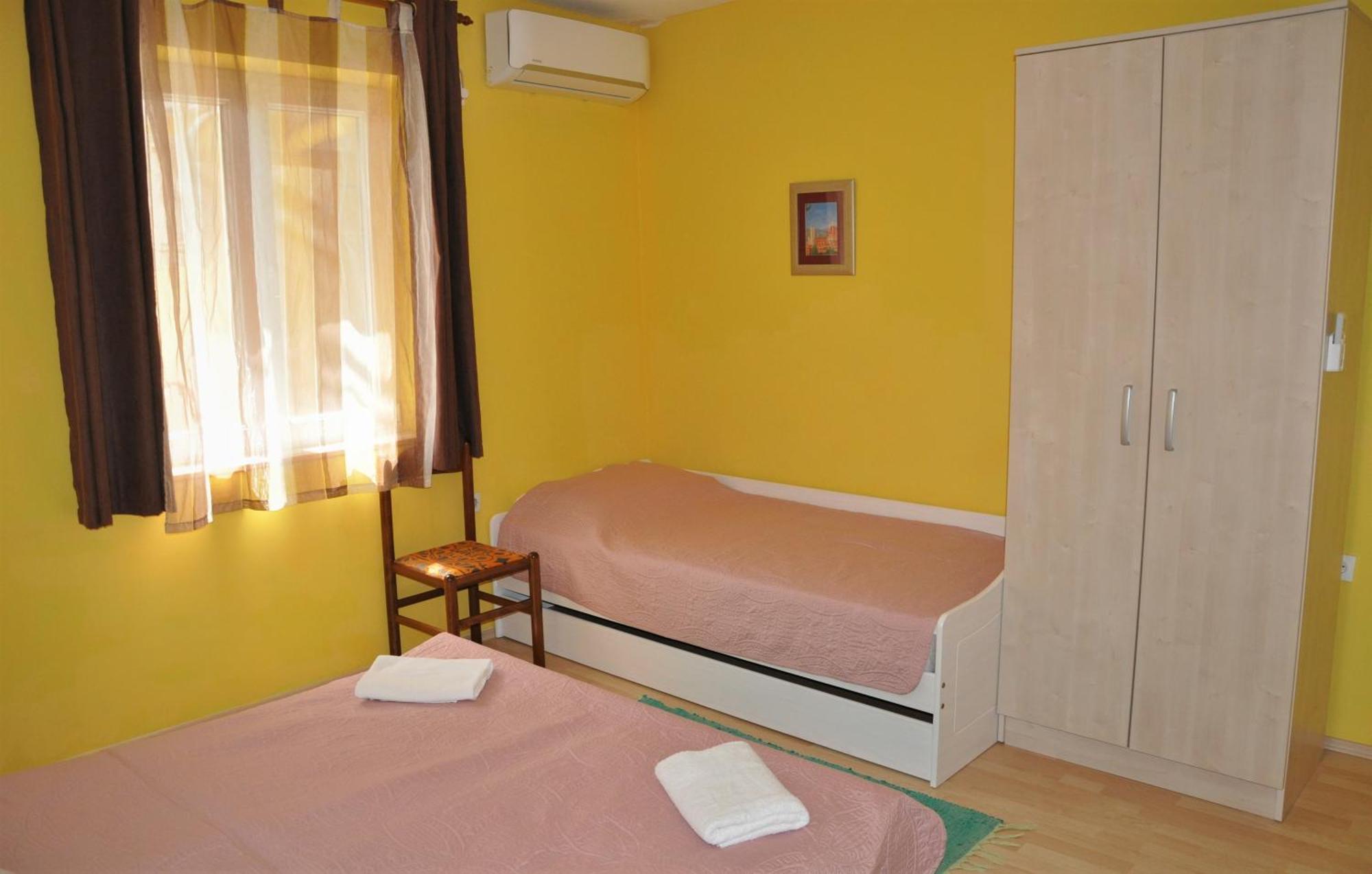 Apartments Matesic Zadar Room photo